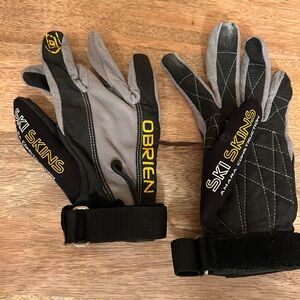 Ski Skins Black and Gray Gloves